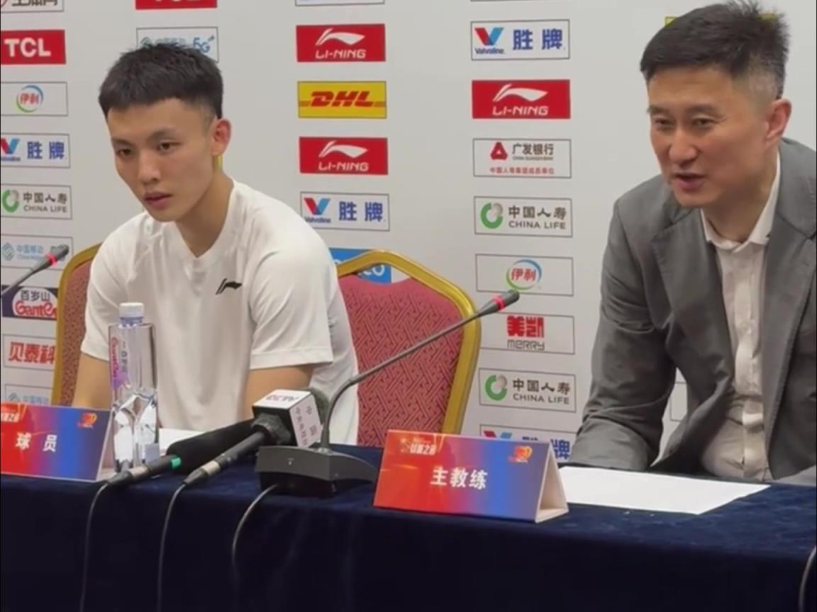 這是能說(shuō)的嗎徐杰：杜指導(dǎo)賽前說(shuō)了，這場(chǎng)球就是打架和摔跤！